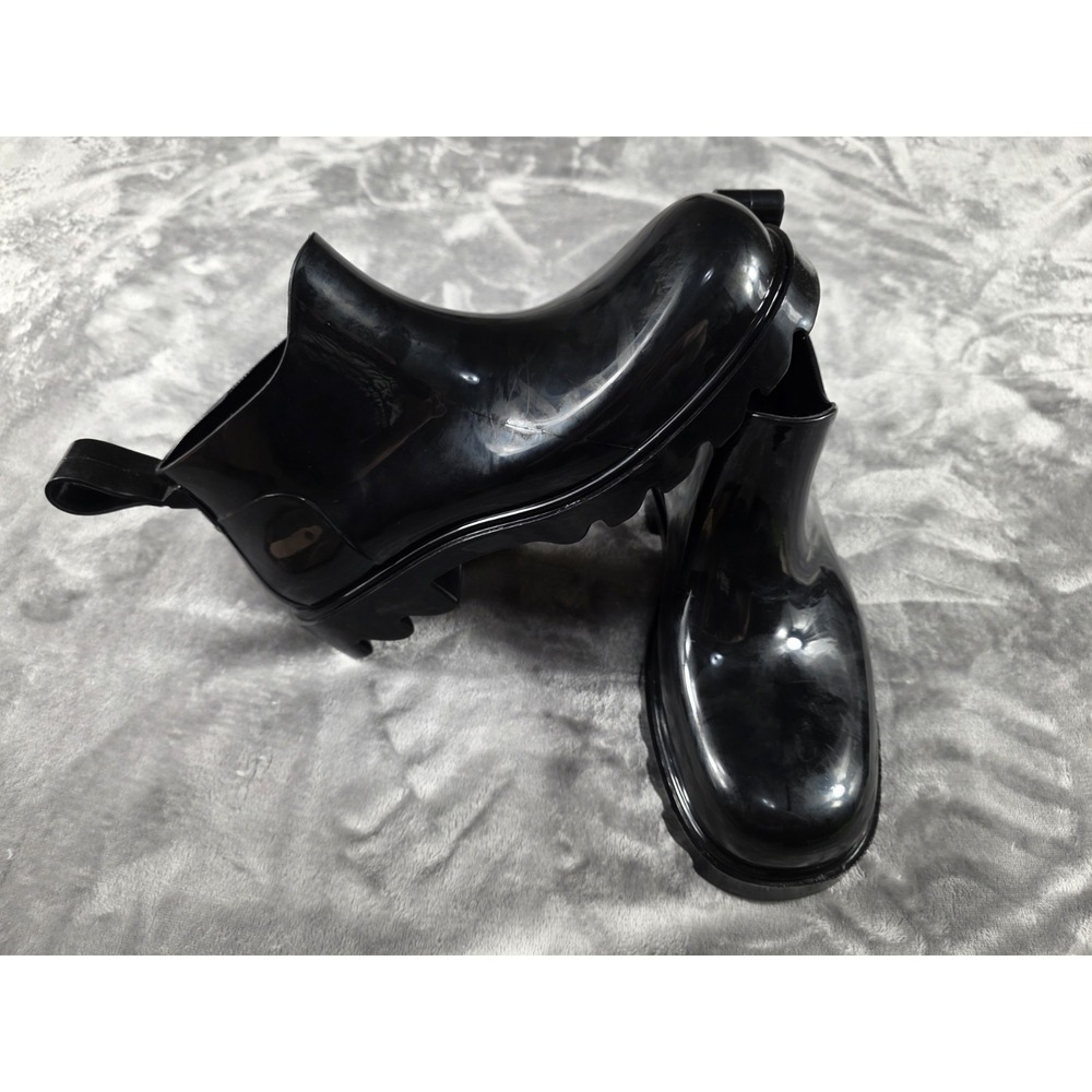 Free People High Street Black Ankle Rain Boots Size 10 Chunky Soles (NEVER USED)